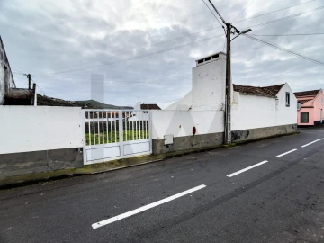 Moradia T2 para Venda em Mosteiros