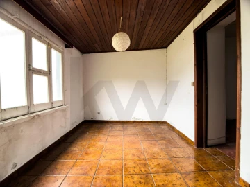 Moradia T2 para Venda em Mosteiros