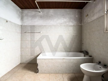 Moradia T2 para Venda em Mosteiros