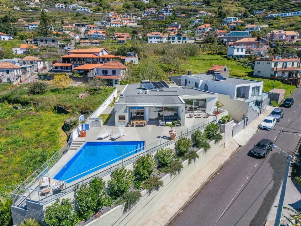 Moradia T3 para Venda em Arco da Calheta Foto 51
