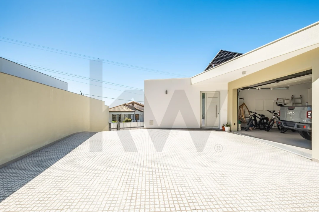 Moradia T3 para Venda em Arco da Calheta Foto 49