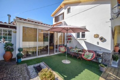 Moradia T5 para Venda em Alenquer (Santo Estêvão e Triana)