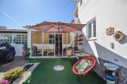 Moradia T5 para Venda em Alenquer (Santo Estêvão e Triana)