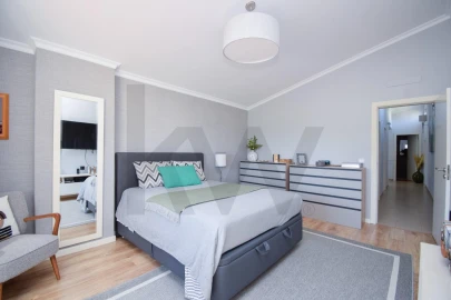 Moradia T5 para Venda em Alenquer (Santo Estêvão e Triana)