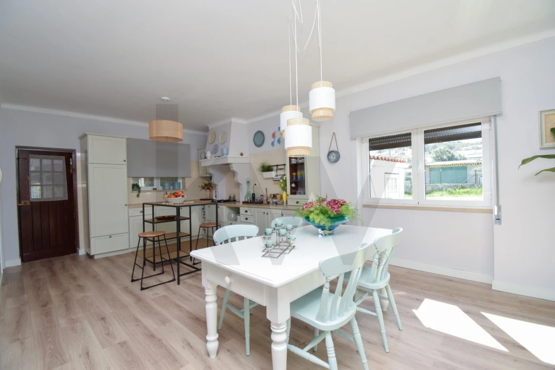 Moradia T5 para Venda em Alenquer (Santo Estêvão e Triana) Foto 8