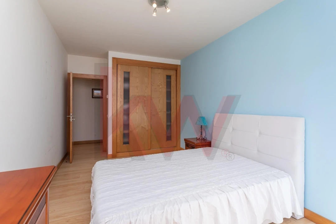 Apartamento T4 para Venda em São Domingos de Rana Foto 21