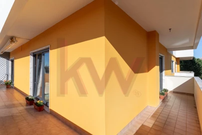 Apartamento T4 para Venda em São Domingos de Rana