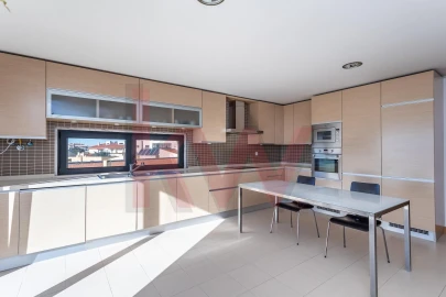 Apartamento T4 para Venda em São Domingos de Rana