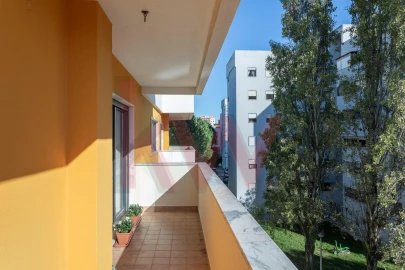 Apartamento T4 para Venda em São Domingos de Rana