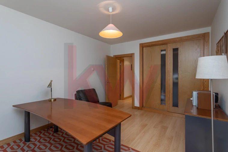 Apartamento T4 para Venda em São Domingos de Rana Foto 31