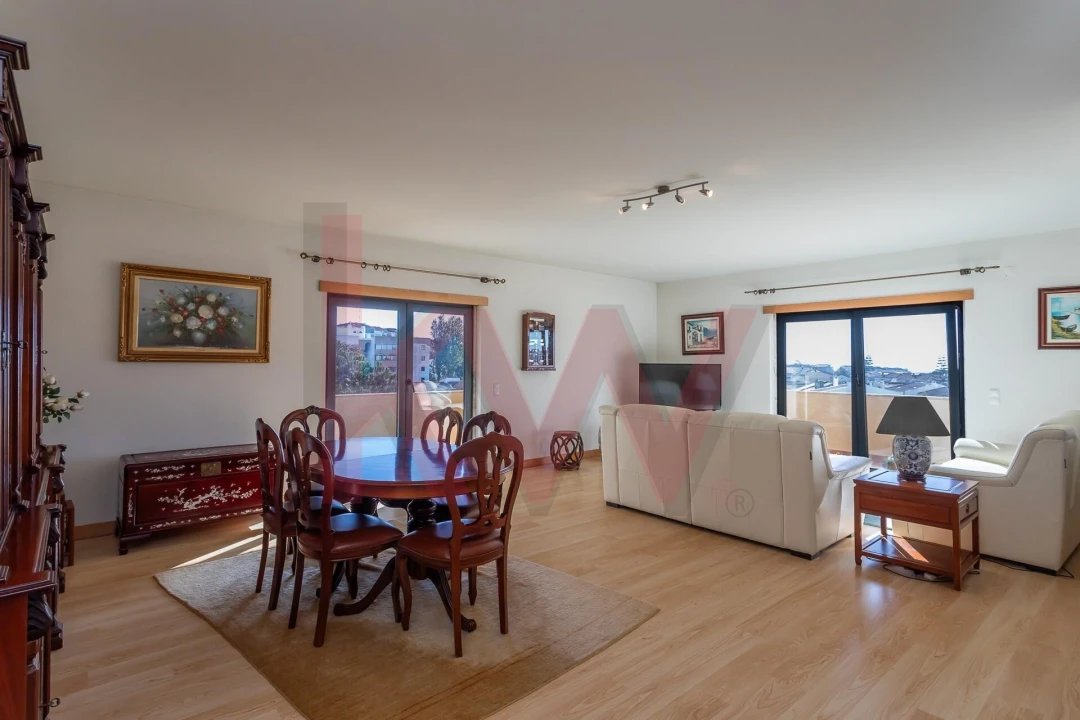 Apartamento T4 para Venda em São Domingos de Rana Foto 8