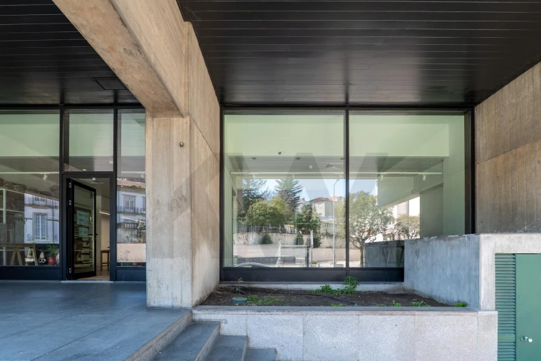 Escritório para Arrendamento em Lordelo do Ouro e Massarelos Foto 3