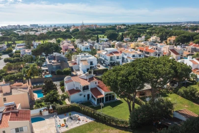 Moradia T3 para Venda em Quarteira