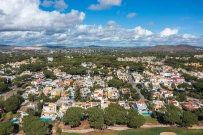 Moradia T3 para Venda em Quarteira