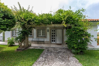 Moradia T4 para Venda em Moledo e Cristelo