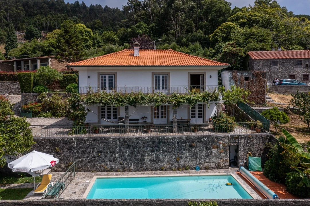 Moradia T4 para Venda em Moledo e Cristelo Foto 1