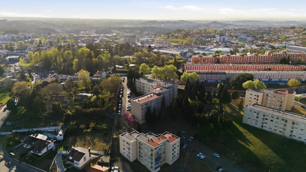 Apartamento T2 para Venda em São João da Madeira Foto 24
