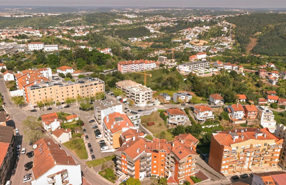 Apartamento T1 para Venda em Santo Antonio dos Olivais Foto 17