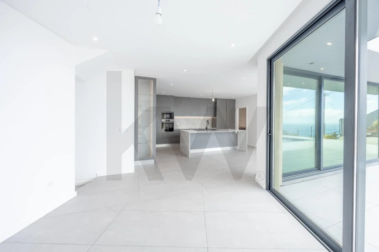 Moradia T4 para Venda em Campanario Foto 17