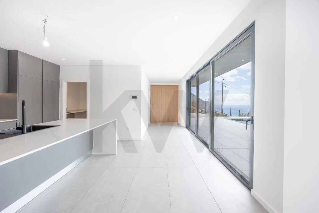 Moradia T4 para Venda em Campanario Foto 14