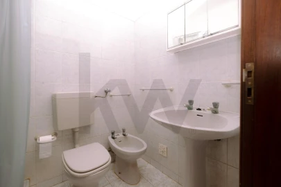 Moradia T3 para Venda em Vale de Santiago