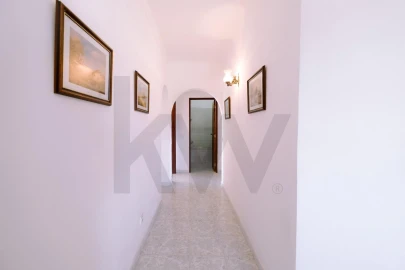 Moradia T3 para Venda em Vale de Santiago