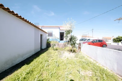 Moradia T3 para Venda em Vale de Santiago