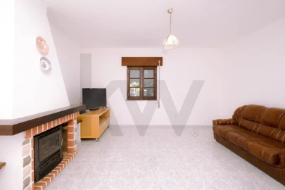 Moradia T3 para Venda em Vale de Santiago