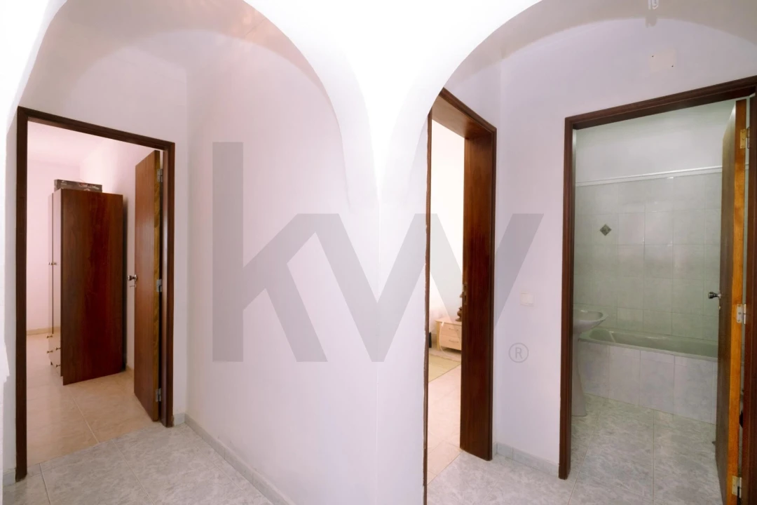 Moradia T3 para Venda em Vale de Santiago Foto 22