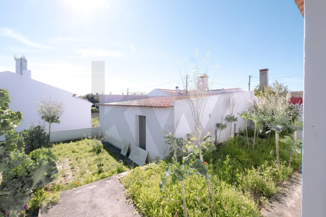 Moradia T3 para Venda em Vale de Santiago Foto 3