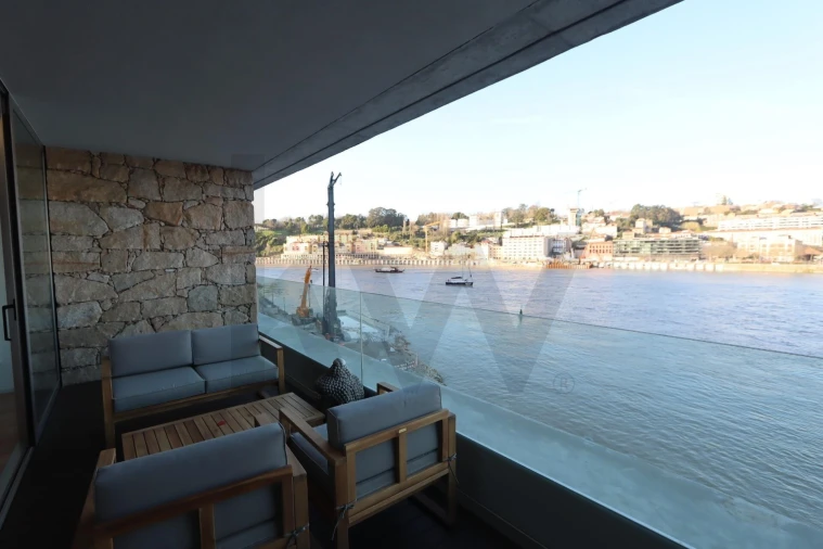 Apartamento T2 para Arrendamento em Santa Marinha e São Pedro da Afurada Foto 4