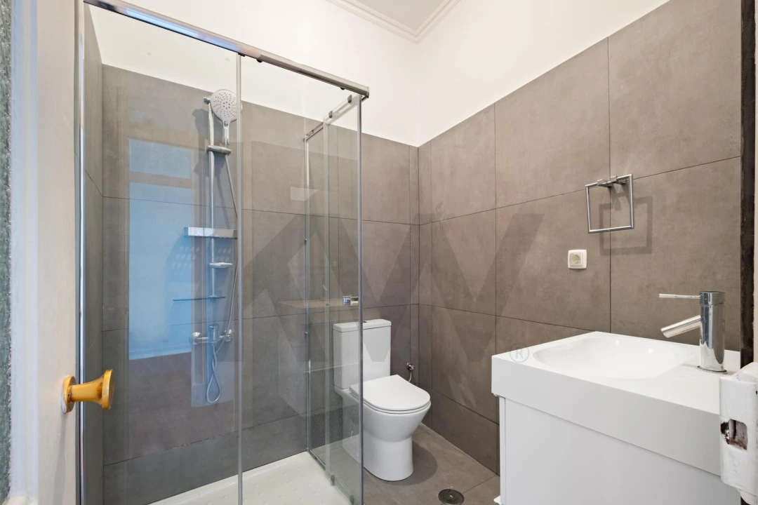 Apartamento T3 para Arrendamento em Campo de Ourique Foto 15