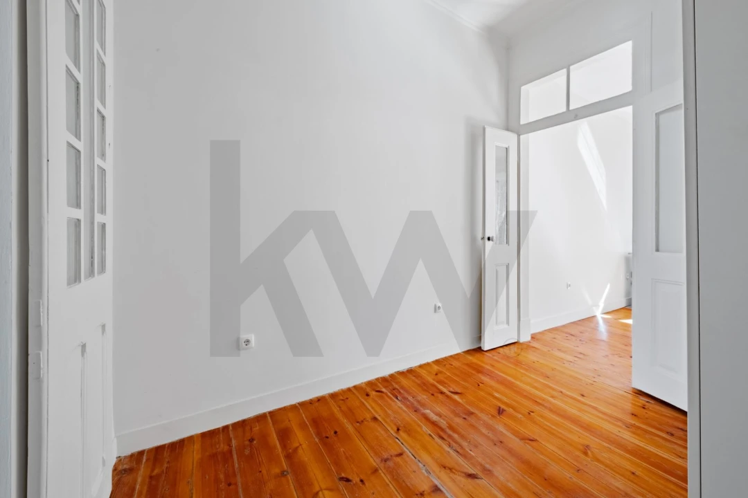 Apartamento T3 para Arrendamento em Campo de Ourique Foto 8