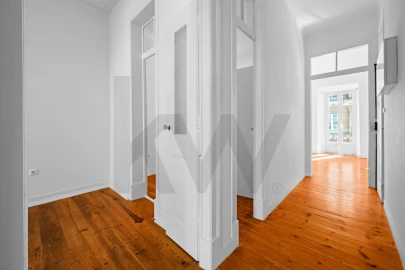 Apartamento T3 para Arrendamento em Campo de Ourique