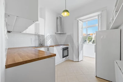 Apartamento T3 para Arrendamento em Campo de Ourique