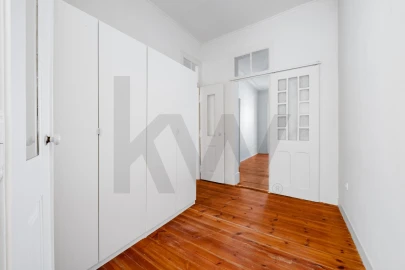 Apartamento T3 para Arrendamento em Campo de Ourique