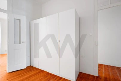 Apartamento T3 para Arrendamento em Campo de Ourique