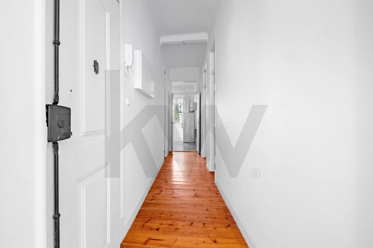 Apartamento T3 para Arrendamento em Campo de Ourique Foto 13