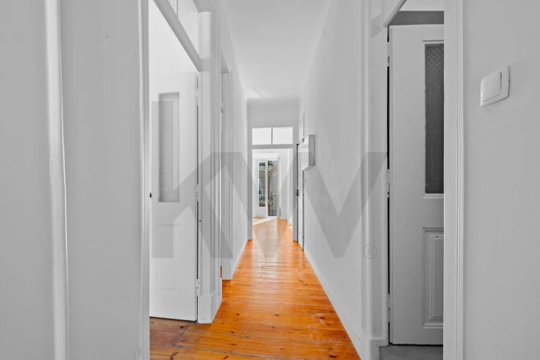 Apartamento T3 para Arrendamento em Campo de Ourique Foto 14