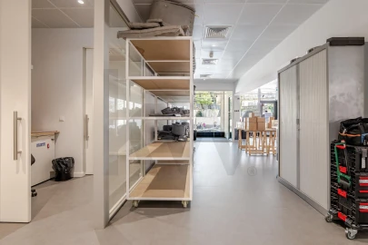 Loja para Arrendamento em Lordelo do Ouro e Massarelos