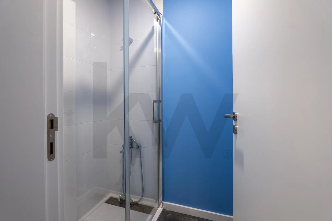 Loja para Arrendamento em Lordelo do Ouro e Massarelos Foto 21