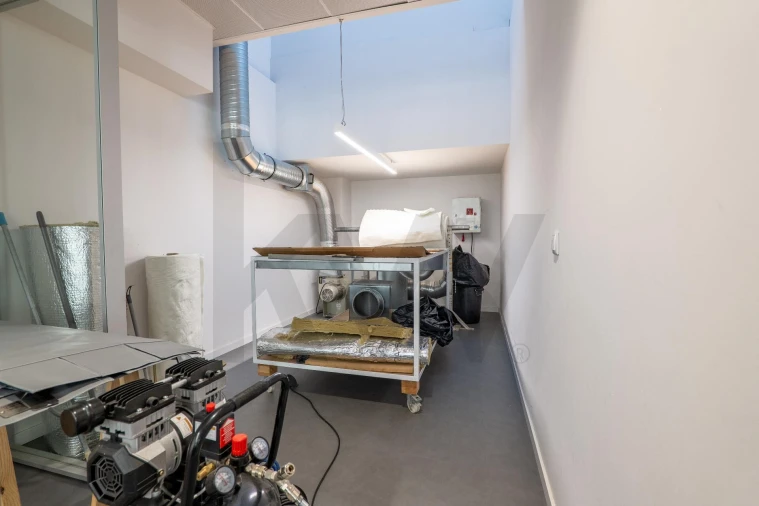 Loja para Arrendamento em Lordelo do Ouro e Massarelos Foto 12