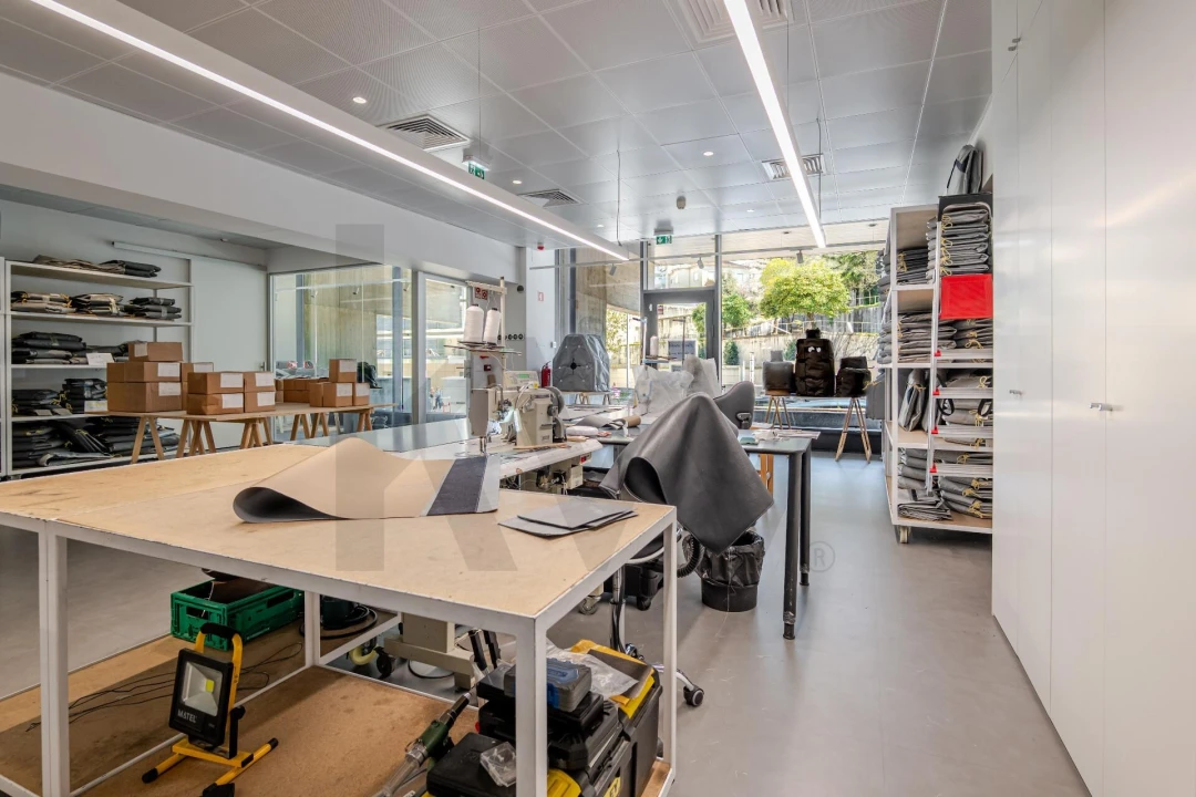 Loja para Arrendamento em Lordelo do Ouro e Massarelos Foto 14