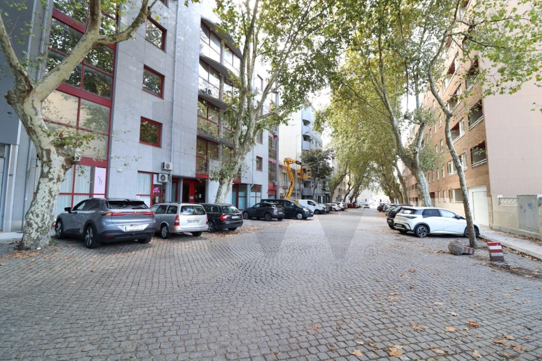 Loja para Venda em Matosinhos e Leça da Palmeira Foto 1