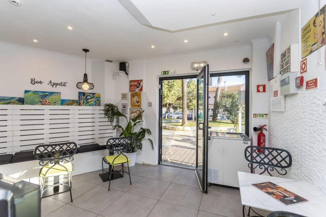 Negócio para Trespasse em Charneca de Caparica e Sobreda Foto 14