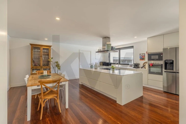 Moradia T3 para Venda em São Martinho Foto 5