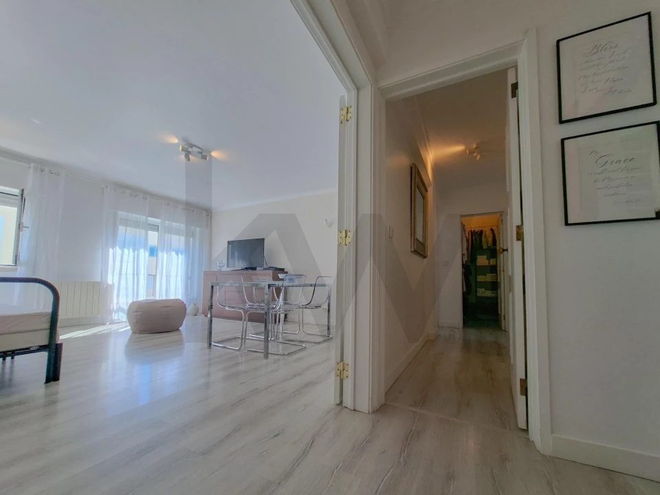 Apartamento T2 para Venda em Carcavelos e Parede Foto 8
