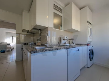Apartamento T2 para Venda em Carcavelos e Parede