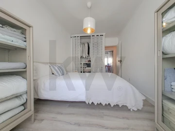 Apartamento T2 para Venda em Carcavelos e Parede