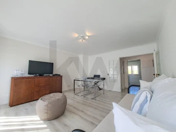 Apartamento T2 para Venda em Carcavelos e Parede